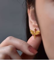 Papatya Silver 925 Ayar Gümüş Mikail Meleği Model Çivili Kadın Top Küpe (Gold)