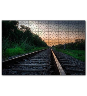 Cakapuzzle Günbatımında Tren Rayları ve Turuncu Gökler  Puzzle Yapboz MDF (Ahşap) (1000 Parça)