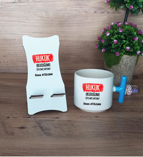  Hukuk Okuduğumu Söylemiş Miydim  Hediye Sepeti Kupa Bardak T Kulplu ve Ahşap Telefon Standı Hukuk Öğrencisine Hediye (Model 3)
