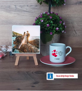 Sevgililer Günü Hediyesi Fotoğraflı Dekoratif Taş, Ahşap Altlıklı Türk Kahvesi Fincanı Hediye (Model 6)