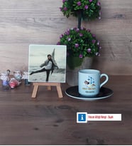 Adalet Öğretmeni Fotoğraflı Dekoratif Taş, Ahşap Altlıklı Türk Kahvesi Fincanı Hediye (Model 7)