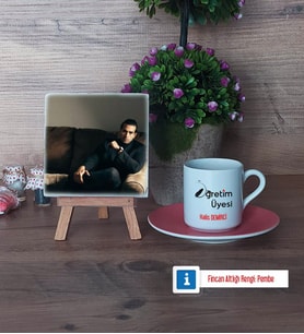 Öğretim Üyesi Fotoğraflı Dekoratif Taş, Ahşap Altlıklı Türk Kahvesi Fincanı Hediye Öğretmenler Günü Hediyesi (Model 6)