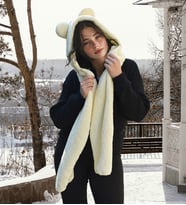 Kapşonlu Welsoft Peluş Bere - Atkılı - Polar Boyunluk Şalı Sıcak Tutacak Kapşonlu Bere ile Kışın Keyfini Çıkarın (Krem)