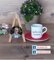 Doktora Hediye Türk Kahvesi Fincanı Ahşap Altlıklı ve Fotoğraflı Ahşap Anahtarlık Hediye Tıp Bayramı Hediyesi (Model 3)