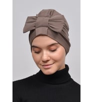 Fiyonklu Çift Yönlü Çapraz Tesettür Bone (Çikolata)