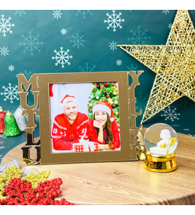 Kişiye Özel Mutlu Yıllar Fotoğraf Standlı Mdf Çerçeve Ve Mini Melek Kar Küresi Set (Gold)