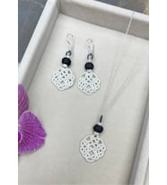 Gümüş Kazaziye Aşk Düğümü Kolye Küpe Set : Gümüş-Altın : Beyaz : Gümüş : Siyah-Gümüş : Siyah-Altın (Beyaz-Siyah)