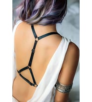 Üçgen Detaylı Lastik Harness