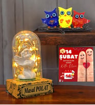 Sevgiliye Hediye  İsimli Beyaz Melekli Fanus & Tatlı Baykuşlar Magnet  Led Işıklı (Gold)