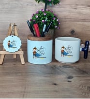 Kadın İngilizce Öğretmeni Hediye Sepeti Kupa Bardak T Kulplu, Kalemlik ve Anahtarlık Öğretmenler Günü Hediyesi (Model 2)