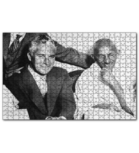 Cakapuzzle Charles Chaplin ve Mahatma Gandhi Gülümsüyor  Puzzle Yapboz MDF (Ahşap) (1000 Parça)