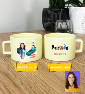 Kişiye Özel Karikatürlü Psikolog Hediye Pastel Fincan Kadın Psikologa Tıp Bayramı Hediyesi (Sarı)