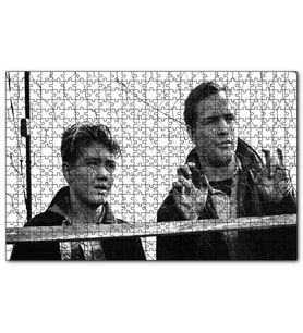 Cakapuzzle Marlon Brando ve Çocuk Tel Örgüler  Puzzle Yapboz MDF (Ahşap) (500 Parça)