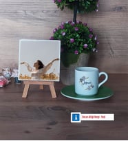 İsme Özel Doğum Günü Hediyesi Fotoğraflı Dekoratif Taş, Ahşap Altlıklı Türk Kahvesi Fincanı Hediye (Model 9)