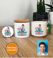 Kişiye Özel Karikatürlü Eczacı Hediye Seti T Kupa, Kalemlik, Anahtarlık Erkek Ezacıya Tıp Bayramı Hediyesi (Yeşil)