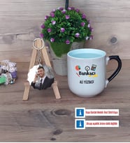 Bankacı Kupa Bardak Beyaz ve Fotoğraflı Ahşap Anahtarlık Hediye (Model 10)