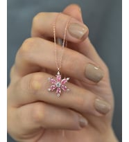 Rose Altın Kaplama Zirkon Taşlı Kamelya Çiçeği Kadın Kolye (Pembe)