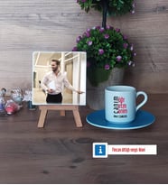 Öğretmene Hediye Fotoğraflı Dekoratif Taş, Ahşap Altlıklı Türk Kahvesi Fincanı Hediye (Model 5)