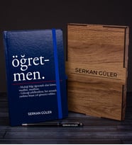 eJOYA Öğretmenlere Özel Ahşap Kutuda Defter Kalem Hediye Seti 110588 (Lacivert)