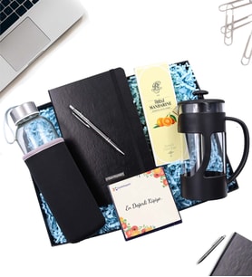 Kişiye Özel Siyah Defter & Gümüş Renk Detaylı Kalem & Özel Kılıflı 500Ml Su Matarası & Rebul Mandalina Kolonya & Siyah French Press Hediye Seti (Model 9)