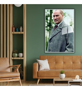 Metal Çerçeveli Temperli Cam Ofis Tablosu Paltolu Atatürk (Gümüş)