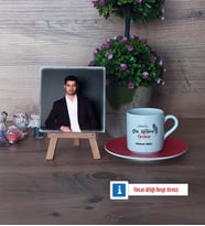 Din Kültürü Öğretmeni Fotoğraflı Dekoratif Taş, Ahşap Altlıklı Türk Kahvesi Fincanı Hediye (Model 3)