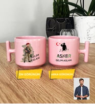 Kişiye Özel Karikatürlü Asker Pastel T Kupa Askere Hediye Asker Sevgiliye Hediye (Pembe)