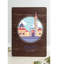 Adana Ulu Camii Şehir Tasarım Ahşap Kapaklı Defter Kraft Kağıt Özel Tasarım (Gri - Siyah - Beyaz)