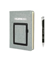 Kişiye Özel İsimli Hediyelik Cepli Tarihsiz Kanguru Ajanda Kalem ve Defter Seti (Gri)
