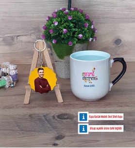 Drama Öğretmeni Kupa Bardak Beyaz ve Fotoğraflı Ahşap Anahtarlık Hediye (Model 10)