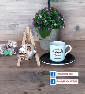 İngilizce Öğretmeni Türk Kahvesi Fincanı Ahşap Altlıklı ve Fotoğraflı Ahşap Anahtarlık Hediye (Model 7)