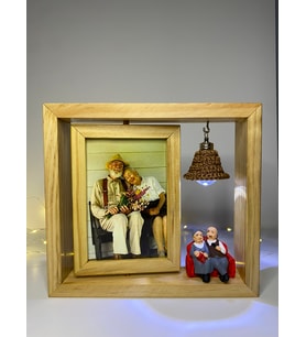 Kişiye Özel Fotoğraflı AHŞAP DÖNEN ÇERÇEVE YAŞLI ÇİFT FİGÜRLÜ LAMBALI Doğum Günü Hediyesi(Ceviz)
