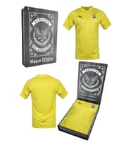 Fenerbahçe Orijinal A Takım Futbolcu Antrenman  Kişiye Özel T-Shirt Ahşap Kutulu (Sarı-Lacivert)