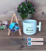 Laborant Kupa Bardak Beyaz ve Fotoğraflı Ahşap Anahtarlık Hediye (Model 12)