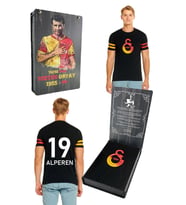 Galatasaray Orijinal Logo Baskılı Siyah T-Shirt Kişiye Özel Ahşap Kutulu (Siyah - Sarı) (Siyah-Sarı)