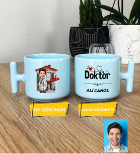 Kişiye Özel Karikatürlü Doktor Hediye Pastel T Kupa Doktora Tıp Bayramı Hediyesi (Mavi)