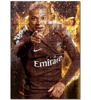 Cakapuzzle Paris Saint Germain Forma Mbappe ve Alevler Puzzle Yapboz MDF (Ahşap) (255 Parça)