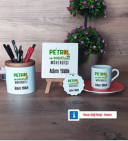 Petrol ve Doğalgaz Mühendisi Hediye Seti Dekoratif Taş, Kalemlik, Ahşap Altlıklı Türk Kahvesi Fincanı, Ahşap Anahtarlık Hediye (Model 8)