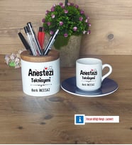 Anestezi Teknisyeni Hediyeleri Türk Kahvesi Fincanı Kırmızı, Kalemlik Kişiye Özel Hediye (Model 2)