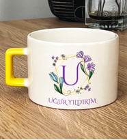 Kişiye Özel Çiçekli U Harfli Hediye Lüks Fincan İsim Soyisim Yazılı (Sarı)