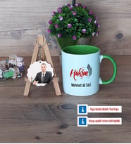Hakim Kupa Bardak Beyaz ve Fotoğraflı Ahşap Anahtarlık Hediye (Model 14)
