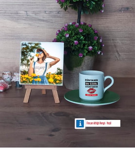 Kadın Öğretmene Hediye Fotoğraflı Dekoratif Taş, Ahşap Altlıklı Türk Kahvesi Fincanı Hediye (Model 9)