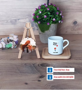 Ütopyalar Güzeldir Türk Kahvesi Fincanı Ahşap Altlıklı ve Fotoğraflı Ahşap Anahtarlık Hediye (Model 1)