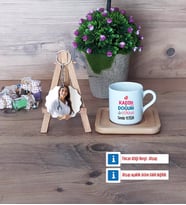 Kadın Doğum Uzmanı Türk Kahvesi Fincanı Ahşap Altlıklı ve Fotoğraflı Ahşap Anahtarlık Hediye (Model 1)