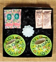 El Yapımı Çini Desenli Fincan Seti & Mehmet Efendi Kahve & Eyüp Sabri Tuncer Mendil & Lotus Mum (F.Yeşil)