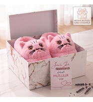 Pembe Kedili Kadın Panduf – Peluş Ev Terliği, Sıcak Tutan, Hediye Kutulu
