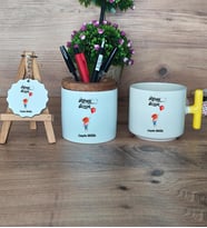 Ütopyalar Güzeldir Hediye Sepeti Kupa Bardak T Kulplu, Kalemlik ve Anahtarlık Arkadaşa Sevgiliye Kardeşe Doğum Günü Hediyesi (Model 5)