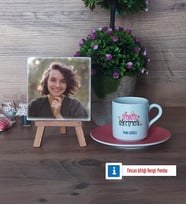 İngilizce Öğretmeni Fotoğraflı Dekoratif Taş, Ahşap Altlıklı Türk Kahvesi Fincanı Hediye (Model 6)