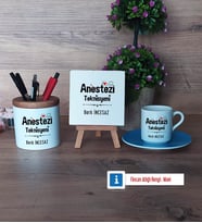 Anestezi Teknisyeni Hediye Seti Dekoratif Taş, Kalemlik, Ahşap Altlıklı Türk Kahvesi Fincanı Hediye (Model 5)