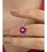 Papatya Silver 925 Ayar Gümüş Zirkon Taşlı Kamelya Çiçeği Kadın Kolye (Fuşya)